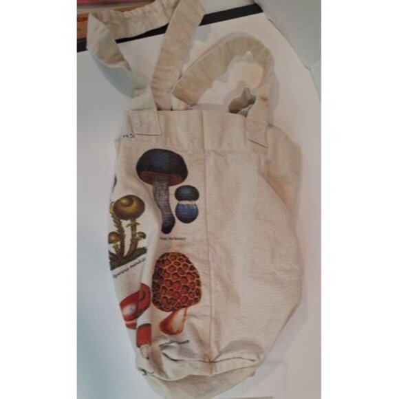 Cavallini & Co Mushrooms Tote Farmers Market Bag Inside Pocket - Picture 5 of 12
